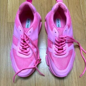 Steve Madden, size 9.5 Women's Hot Pink Sneakers
